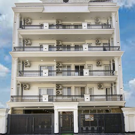 Anandam Club House Aparthotel Gurgaon Exteriör bild