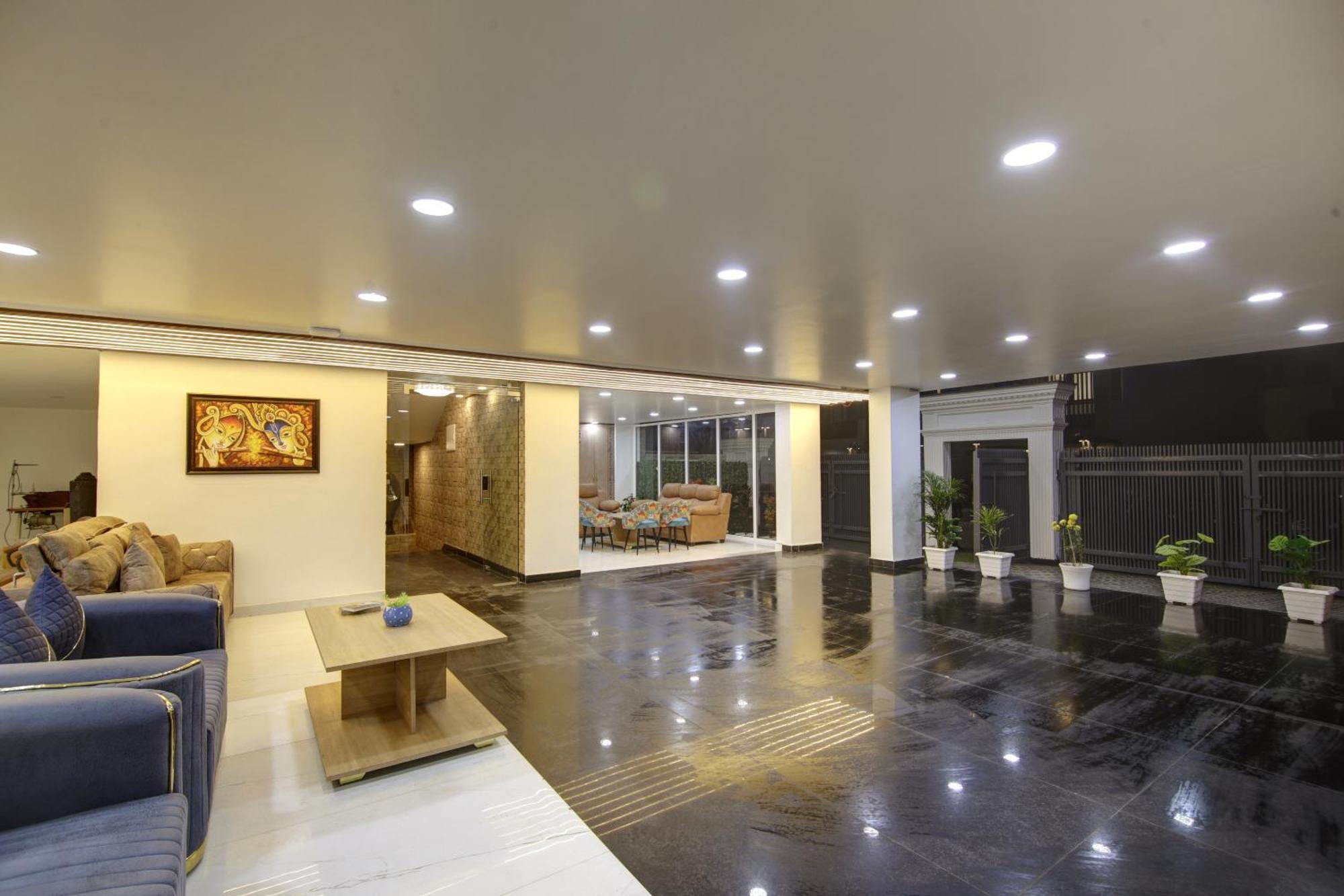 Anandam Club House Aparthotel Gurgaon Exteriör bild
