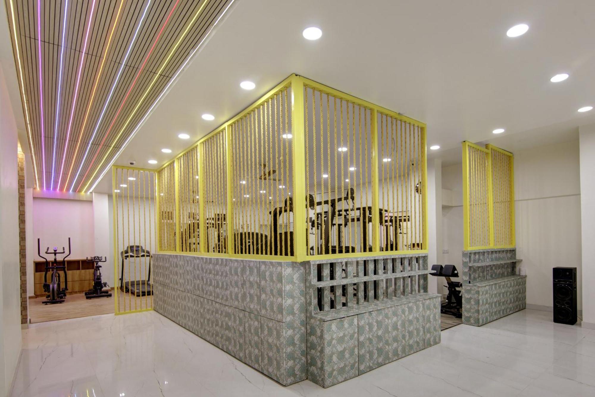 Anandam Club House Aparthotel Gurgaon Exteriör bild