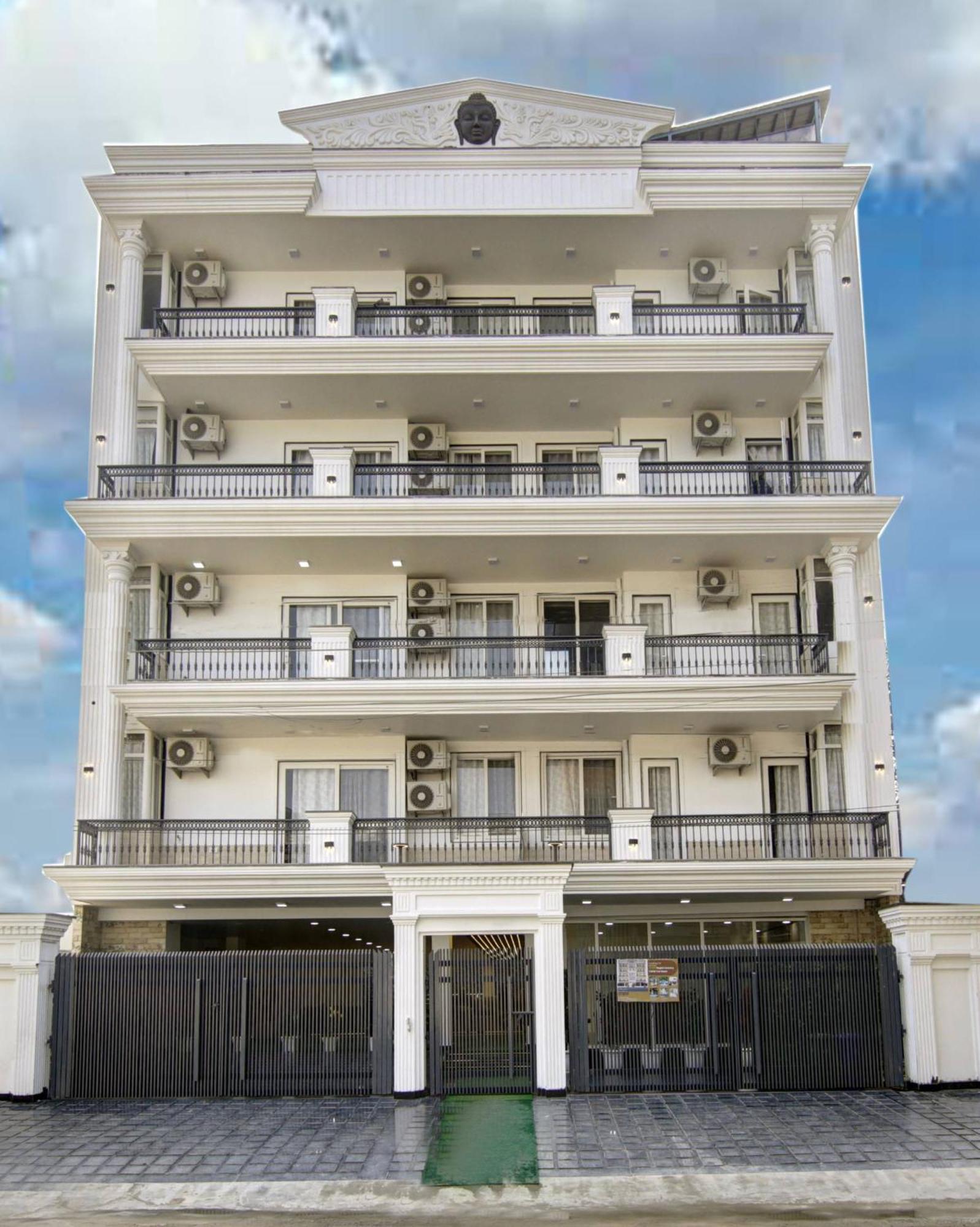 Anandam Club House Aparthotel Gurgaon Exteriör bild